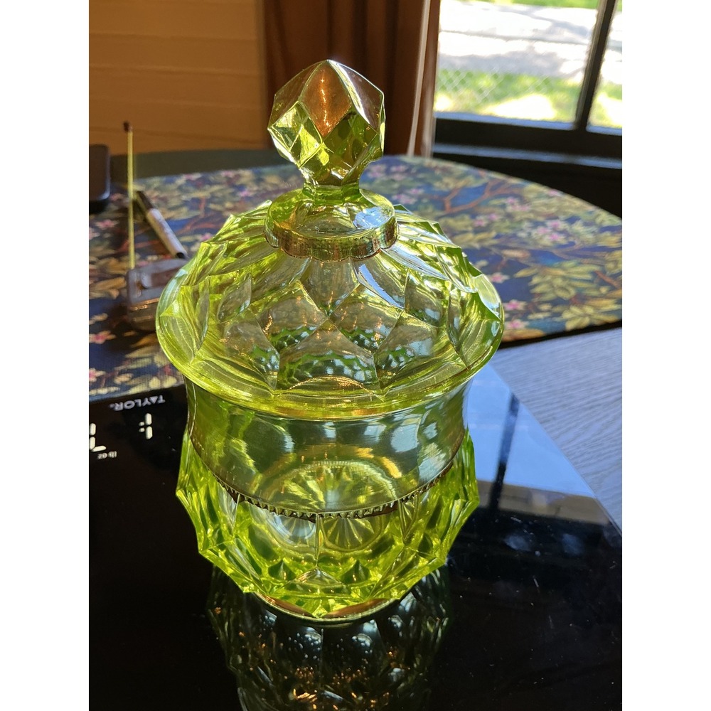 Antique Beaumont Glass Vaseline/Uranium Candy Jar with Lid - Picture 3 of 16